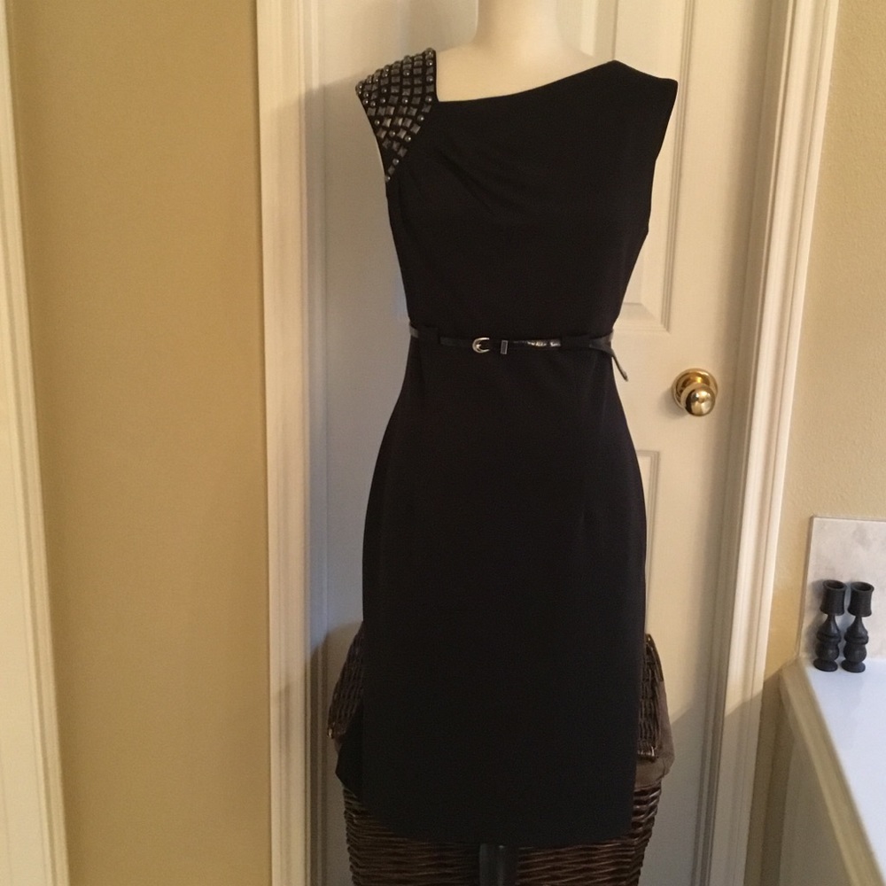 R&M Richards Black Sleeveless Dress
